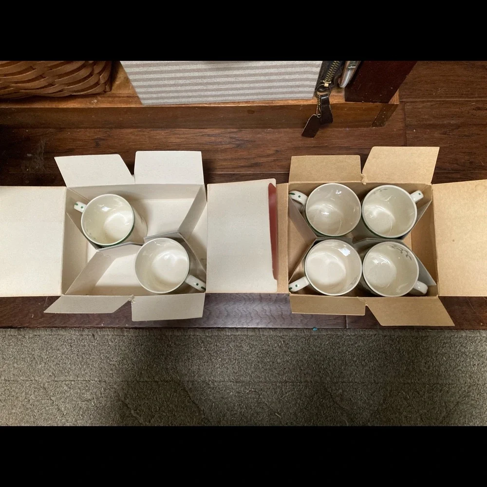 Spode Christmas Tree Mug Set - Picture 3 of 6